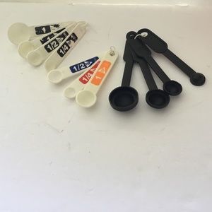 Measuring plastic spoons. Lot of 3